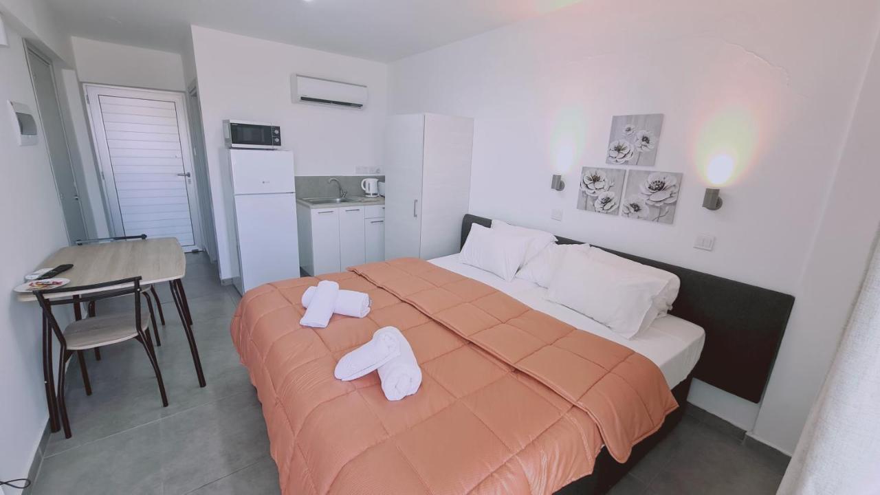Stay Napa Living Studios Ayia Napa Exterior photo